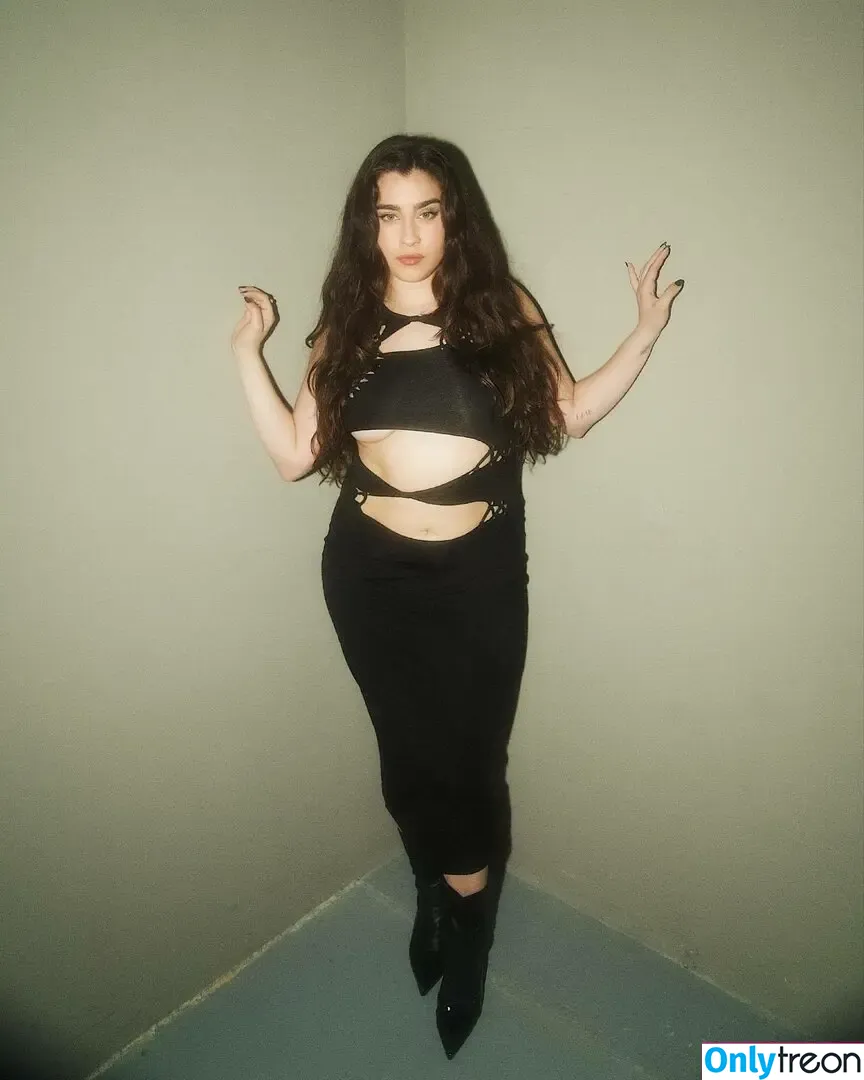 Lauren Jauregui nude photo #0330 (laurenjauregui)