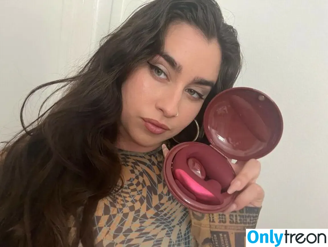 Lauren Jauregui nude photo #0408 (laurenjauregui)