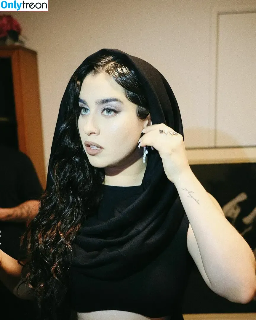 Lauren Jauregui nude photo #0418 (laurenjauregui)