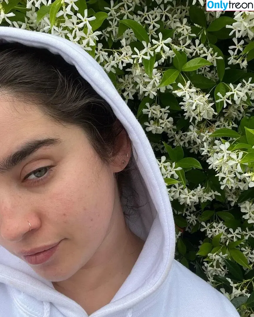 Lauren Jauregui nude photo #0432 (laurenjauregui)