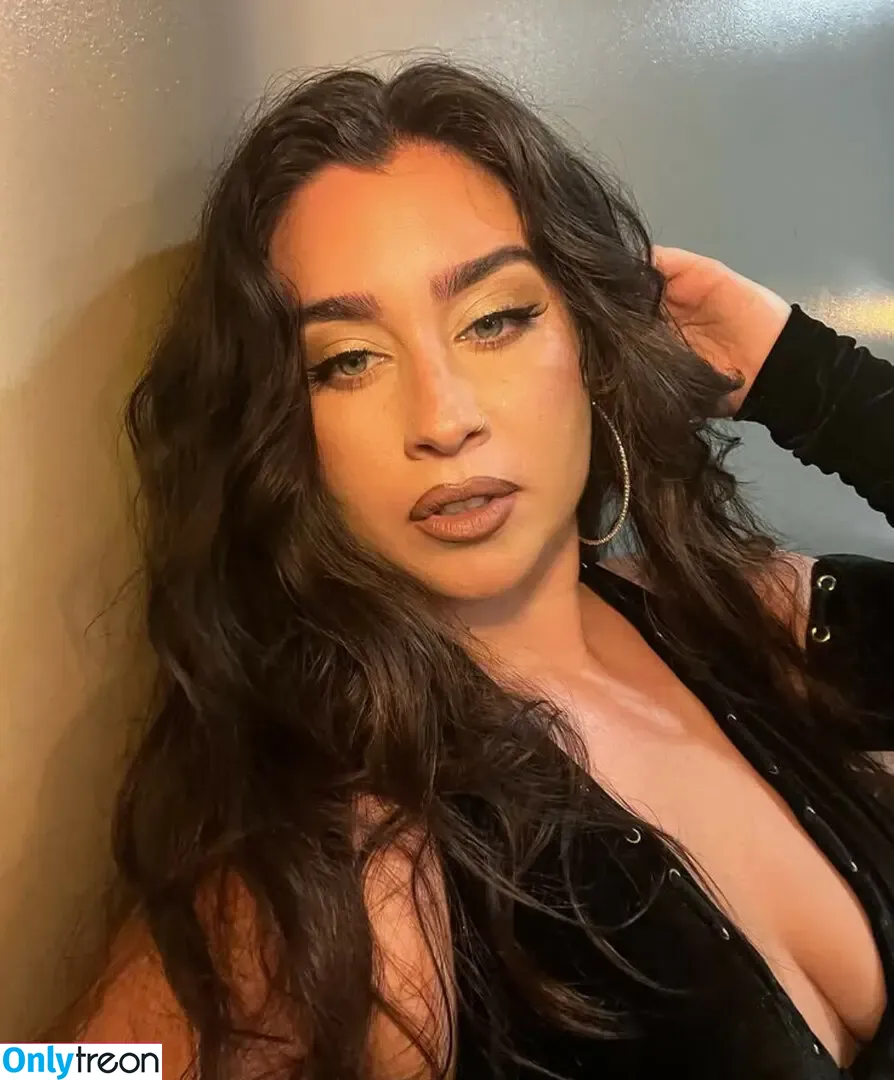 Lauren Jauregui nude photo #0900 (laurenjauregui)