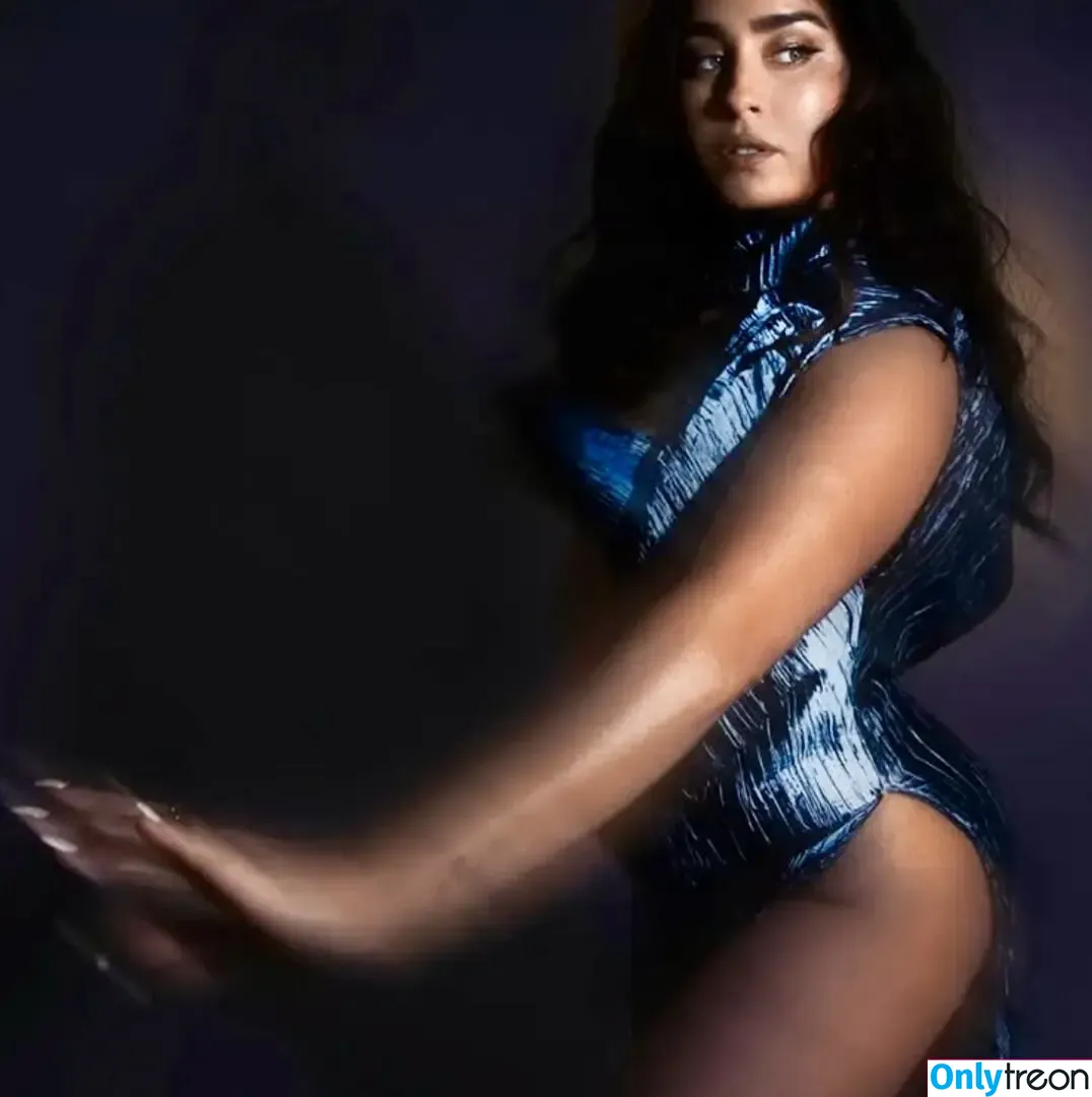 Lauren Jauregui nude photo #0930 (laurenjauregui)