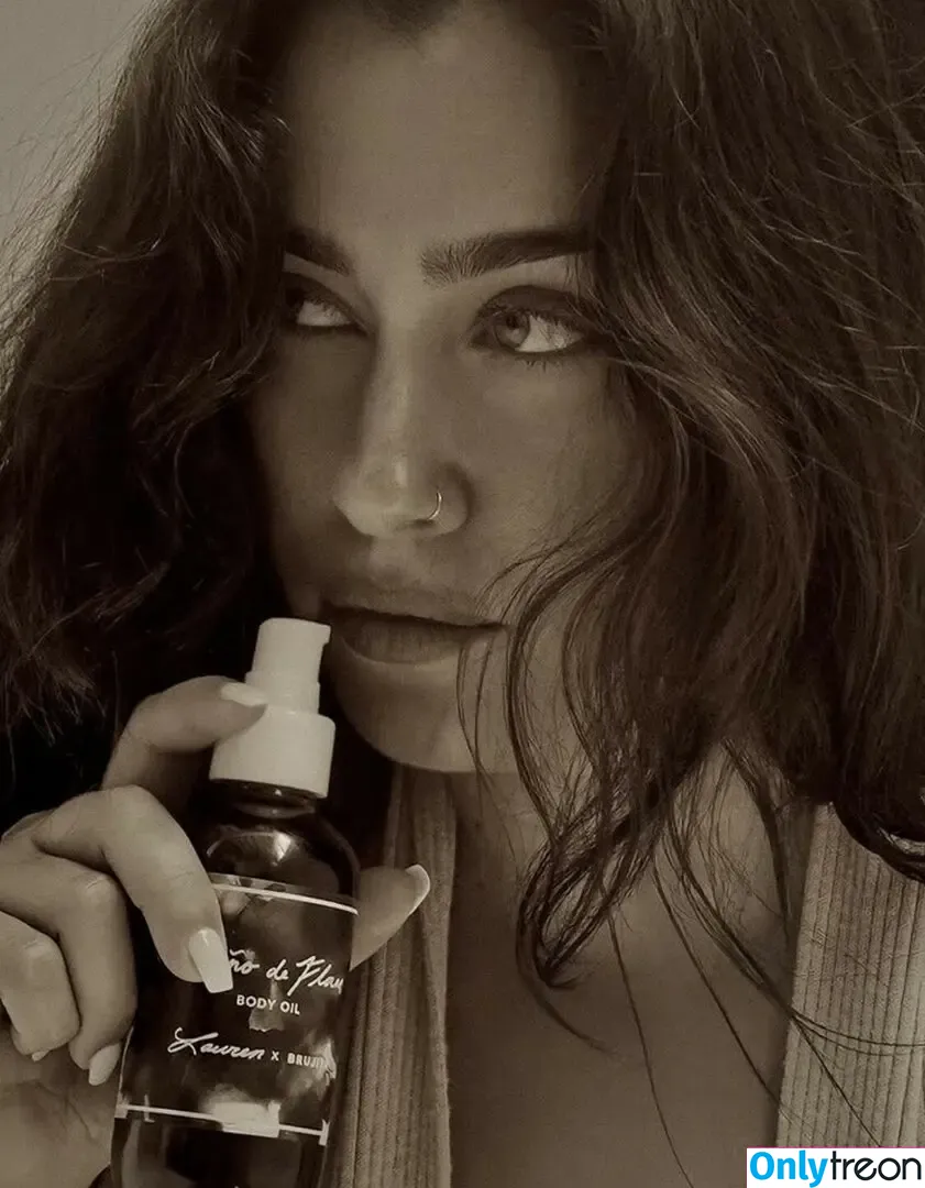 Lauren Jauregui nude photo #0938 (laurenjauregui)