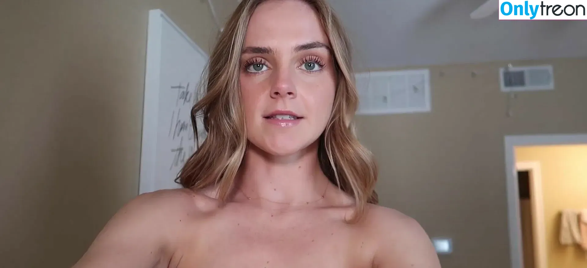 Lauren Mae nude photo #0166 (lifewithlaurenmae / littlebitoflaurenmae)