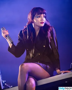 Lauren Mayberry / laurenevemayberry фото голая #1199