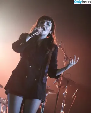 Lauren Mayberry / laurenevemayberry фото голая #1200