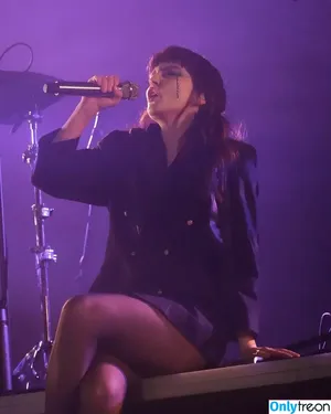 Lauren Mayberry / laurenevemayberry фото голая #1206
