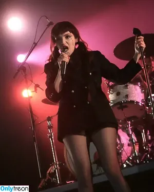 Lauren Mayberry / laurenevemayberry фото голая #1210