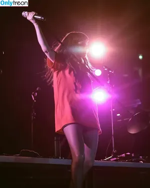 Lauren Mayberry / laurenevemayberry фото голая #1212
