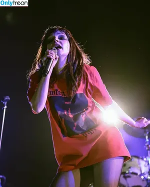 Lauren Mayberry / laurenevemayberry фото голая #1216