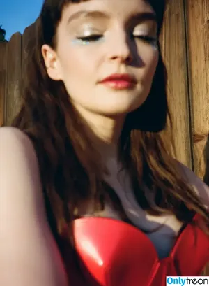 Lauren Mayberry / laurenevemayberry фото голая #1221