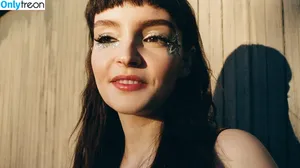 Lauren Mayberry / laurenevemayberry фото голая #1222