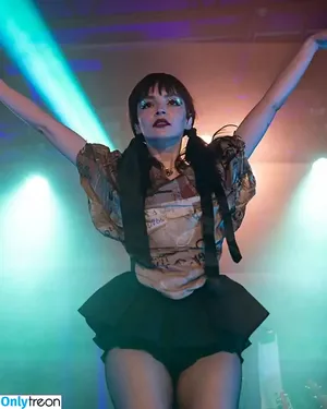 Lauren Mayberry / laurenevemayberry фото голая #1389