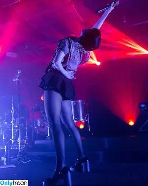 Lauren Mayberry / laurenevemayberry фото голая #1392