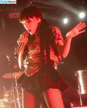 Lauren Mayberry / laurenevemayberry фото голая #1408