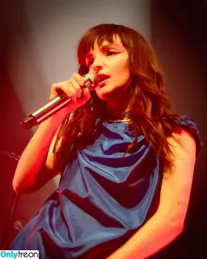 Lauren Mayberry / laurenevemayberry фото голая #1418