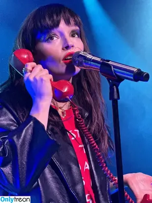 Lauren Mayberry / laurenevemayberry фото голая #1424