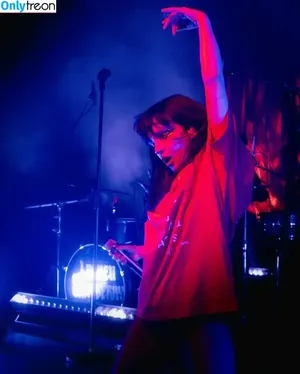 Lauren Mayberry / laurenevemayberry фото голая #1430