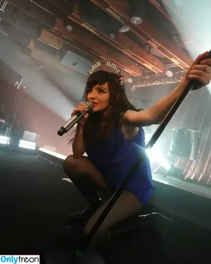Lauren Mayberry / laurenevemayberry фото голая #1440