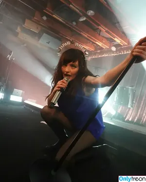 Lauren Mayberry / laurenevemayberry фото голая #1454