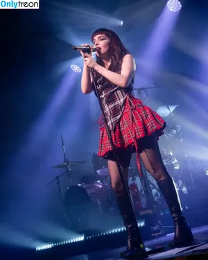 Lauren Mayberry / laurenevemayberry фото голая #1461