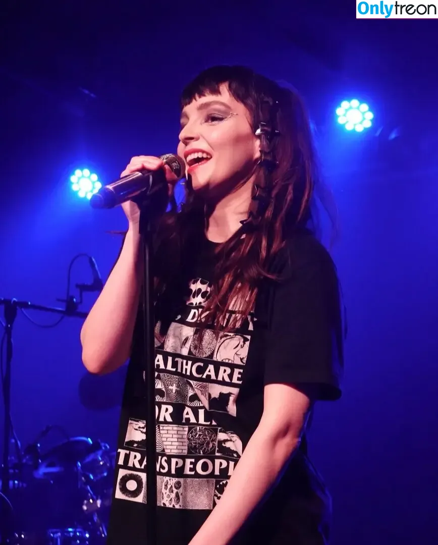Lauren Mayberry nude photo #1237 (laurenevemayberry)