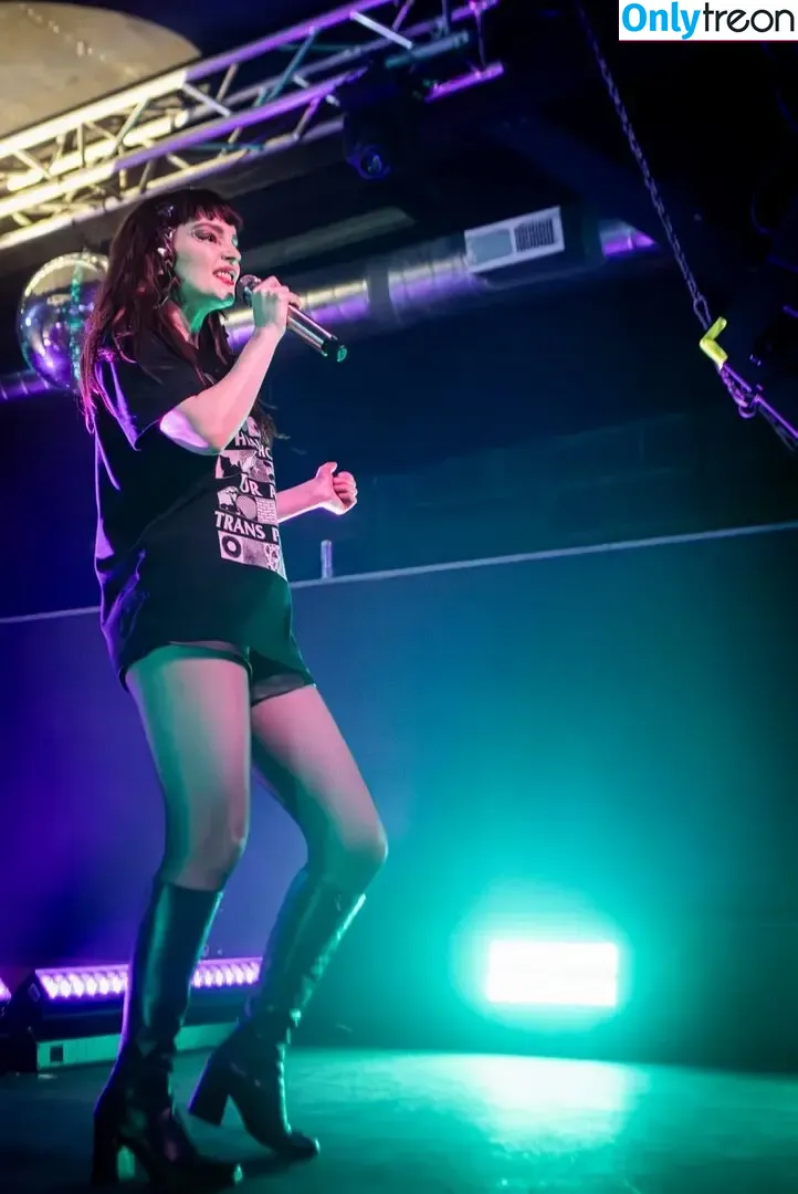 Lauren Mayberry голая photo #1253 (laurenevemayberry)