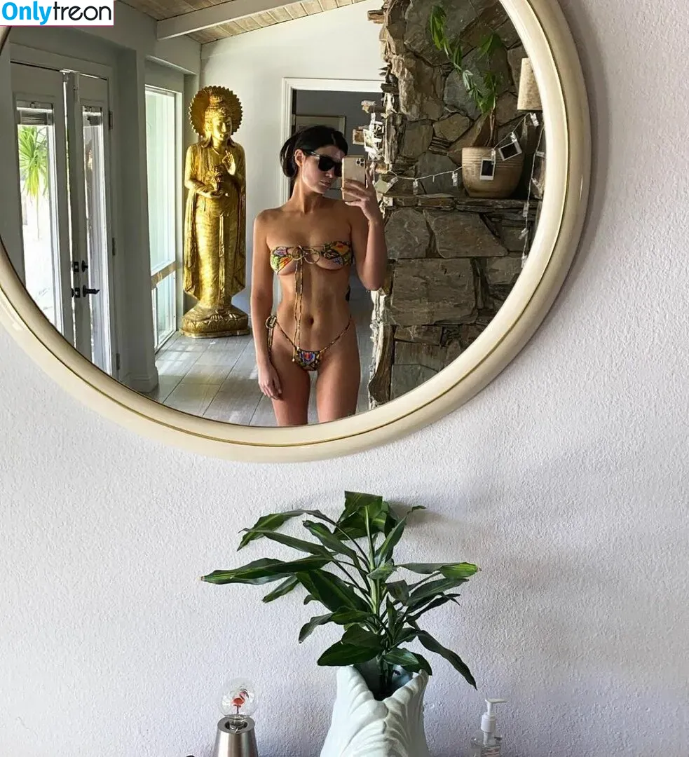 Lauren O’Connell nude photo #0005 (courtneycoconnell / laauren.alexandra)