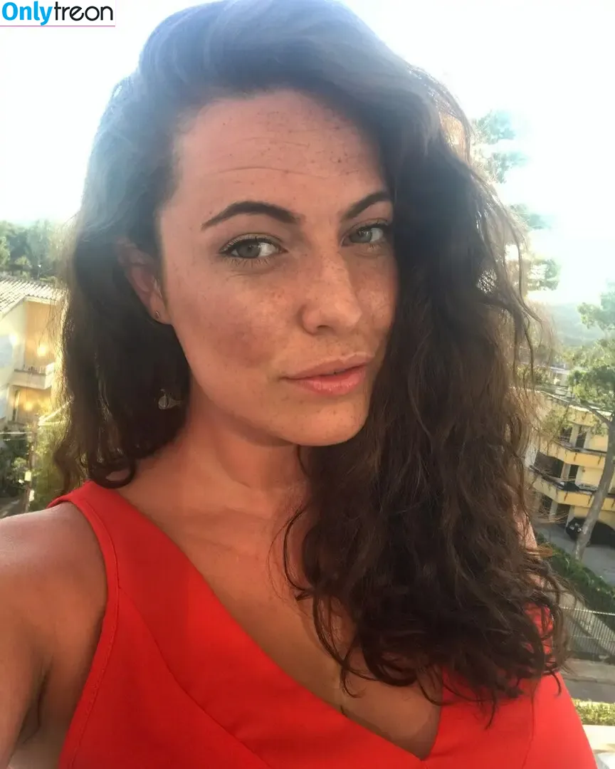 Lauren R nude photo #0011 (laurenalexis_x / the_laurenr)