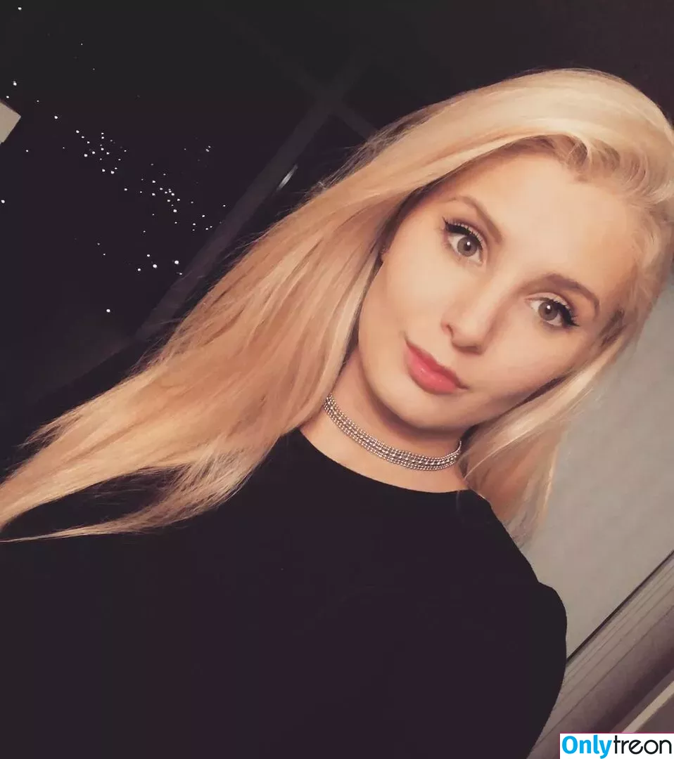 Lauren Southern nude photo #0080 (laurencheriie / laurenscandal)