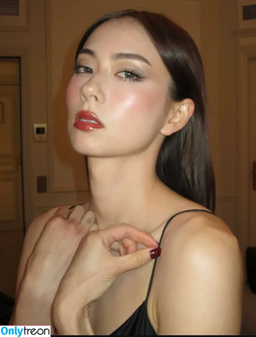 Lauren Tsai голая photo #0459 (laurentsai)
