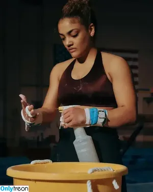 Laurie Hernandez / American gymnast / lauriehernandez фото голая #0027