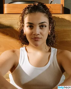 Laurie Hernandez / American gymnast / lauriehernandez nude photo #0155
