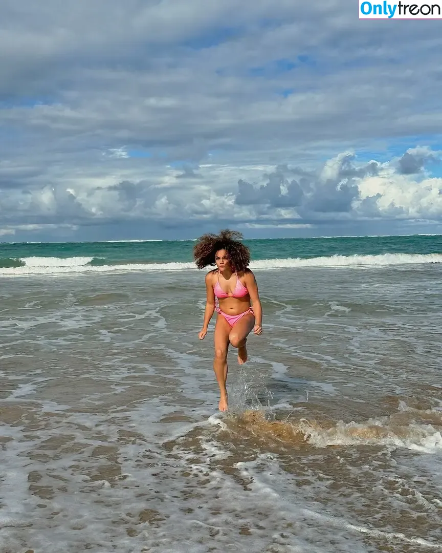 Laurie Hernandez nude photo #0018 (American gymnast / lauriehernandez)