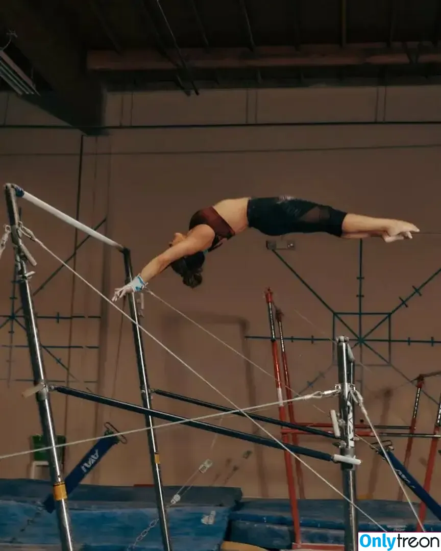 Laurie Hernandez nude photo #0029 (American gymnast / lauriehernandez)
