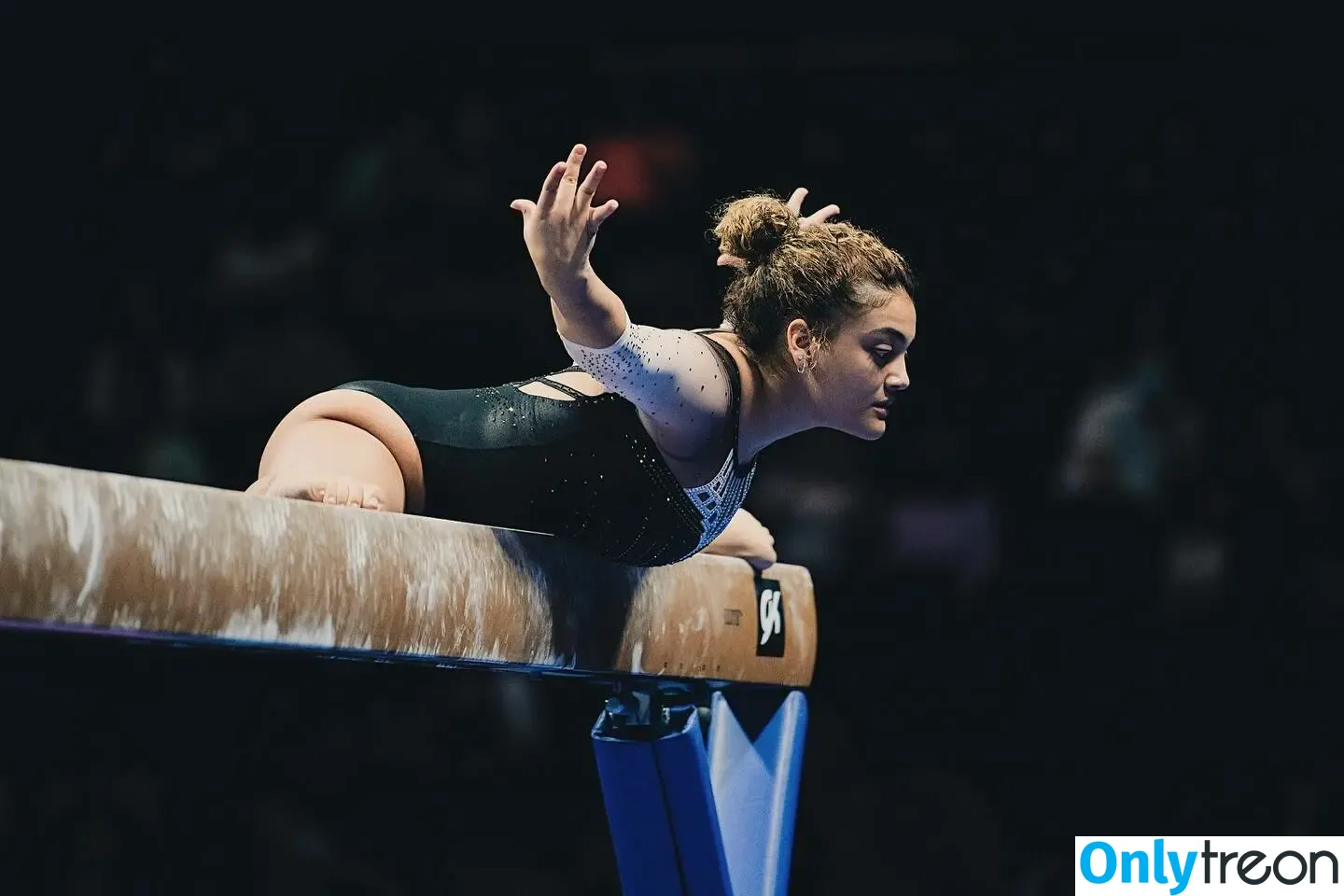 Laurie Hernandez nude photo #0032 (American gymnast / lauriehernandez)