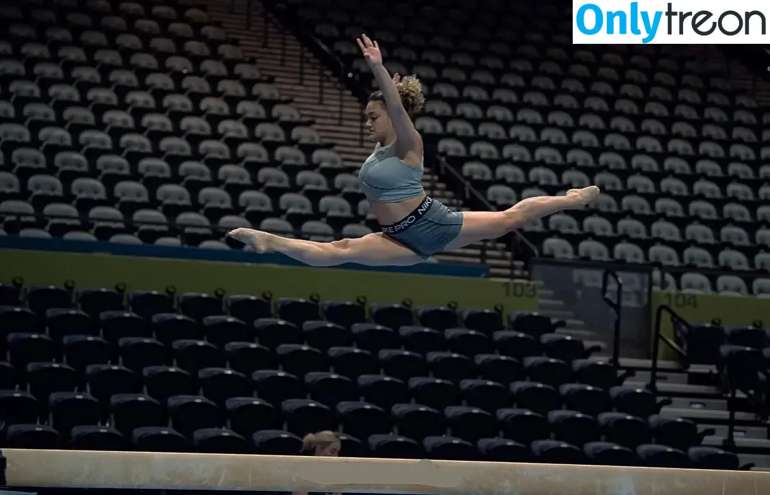 Laurie Hernandez голая photo #0038 (American gymnast / lauriehernandez)