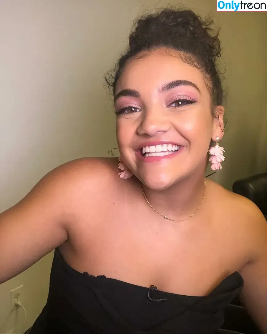 Laurie Hernandez nude photo #0051 (American gymnast / lauriehernandez)
