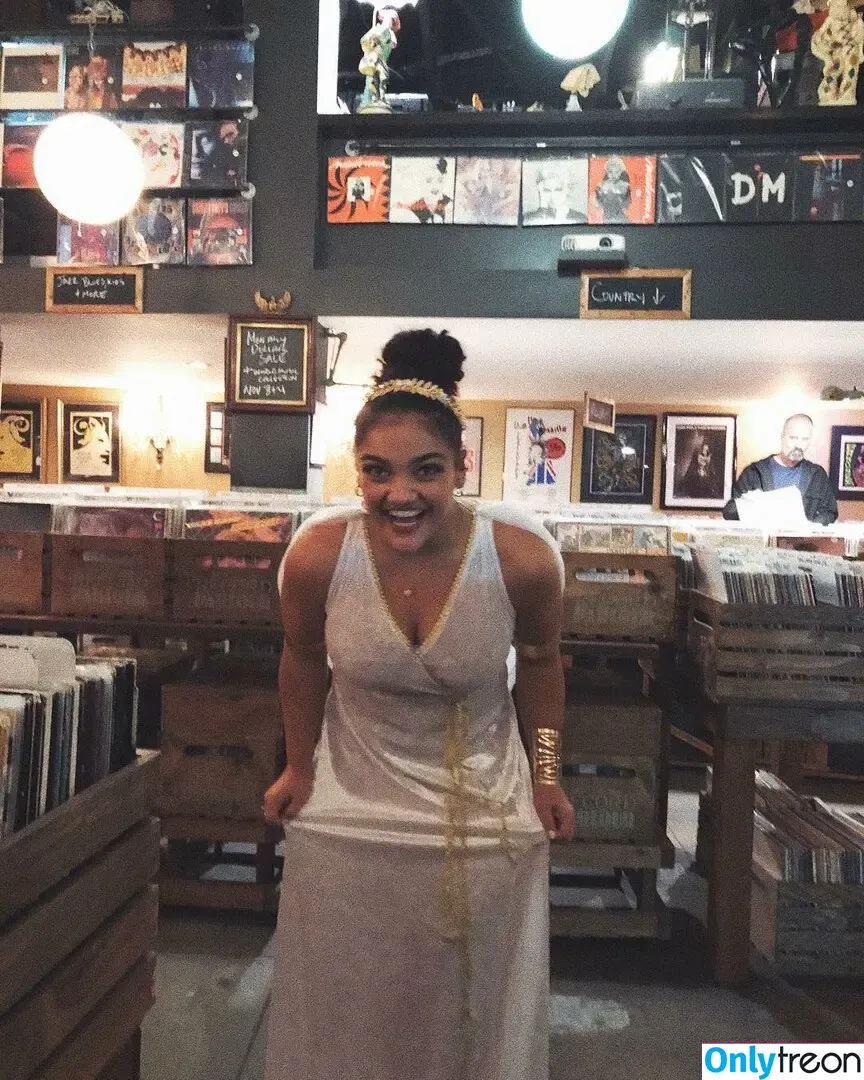 Laurie Hernandez nude photo #0052 (American gymnast / lauriehernandez)