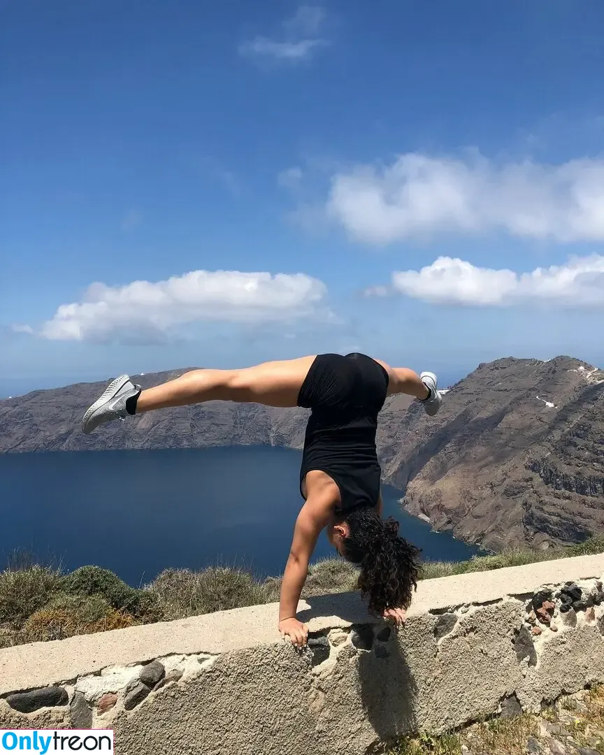 Laurie Hernandez nude photo #0074 (American gymnast / lauriehernandez)