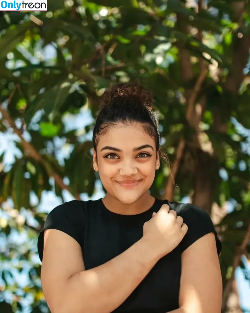 Laurie Hernandez nude photo #0087 (American gymnast / lauriehernandez)