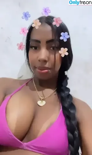 Laurinha Santos / laurinha_fsantos nude photo #0001