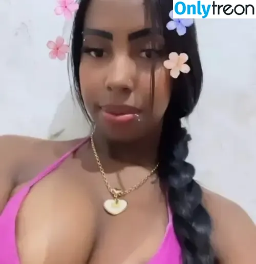 Laurinha Vip nude photo #0001 (Laurinha Santos / laurinha.vip__)