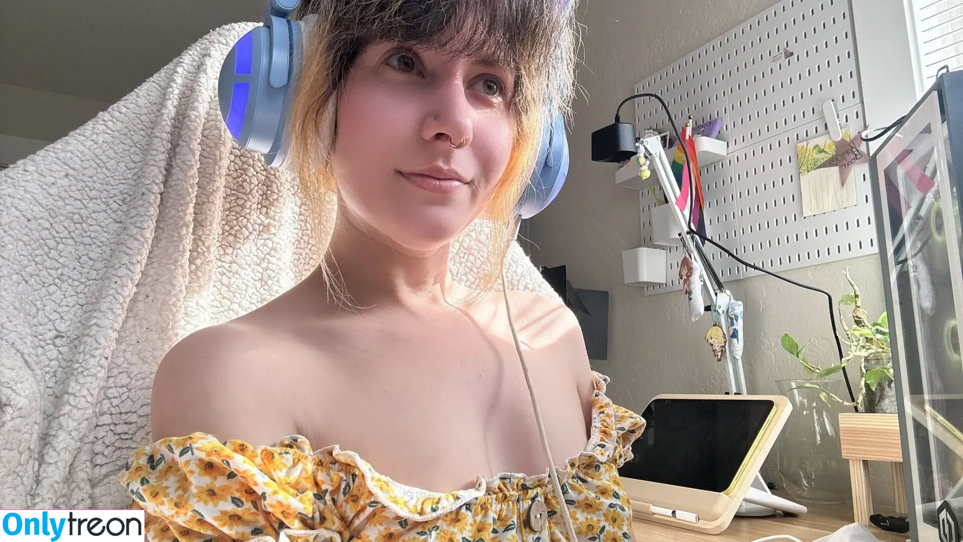 LavenderMilkCos голая photo #0028 (LavenderMilkCos)