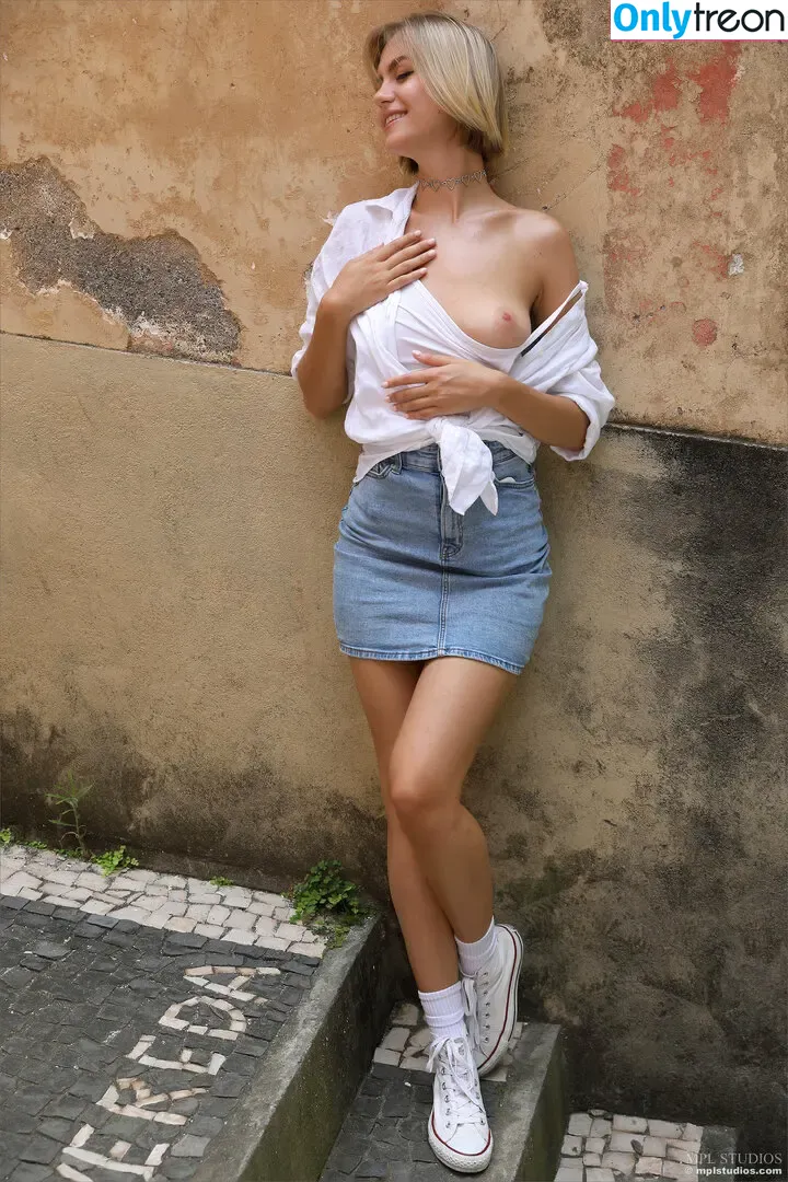 layanadevis nude photo #0779 (Layana devis)
