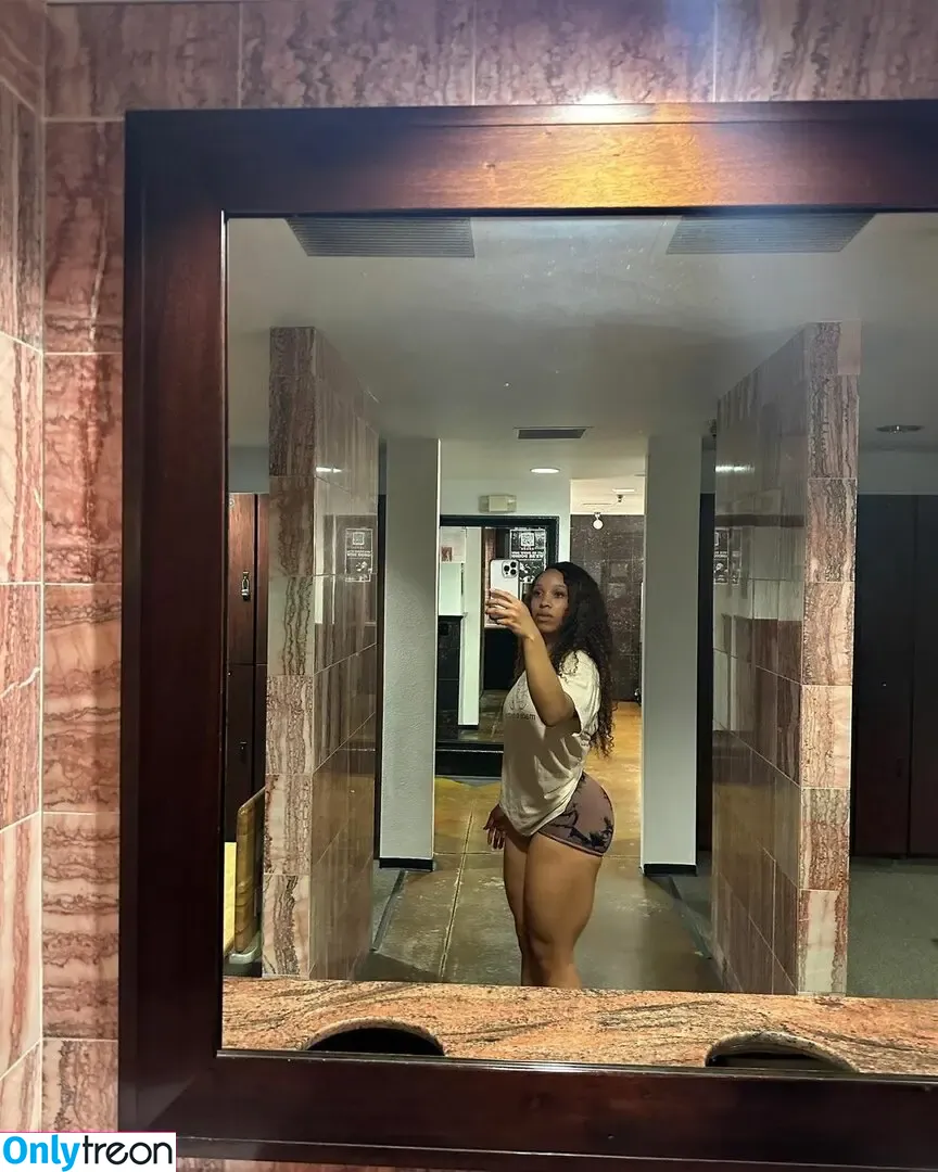 Layla Diggs nude photo #0003 (Breanna Covington / layladiggswwe)