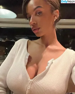 Layla (Laila Darboe) / laylaboe nude photo #0026