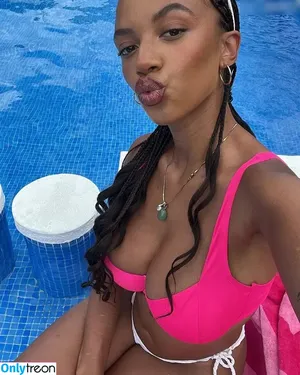 Layla (Laila Darboe) / laylaboe nude photo #0030