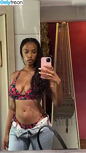 Layla (Laila Darboe) / laylaboe nude photo #0039