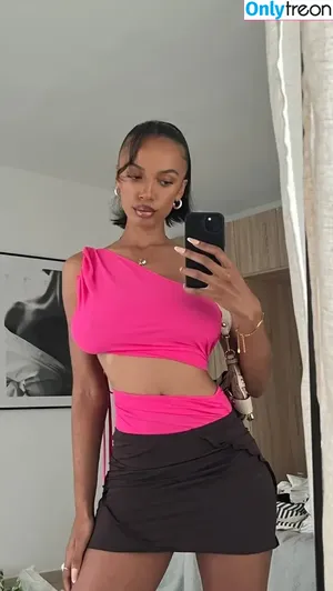 Layla (Laila Darboe) / laylaboe nude photo #0076